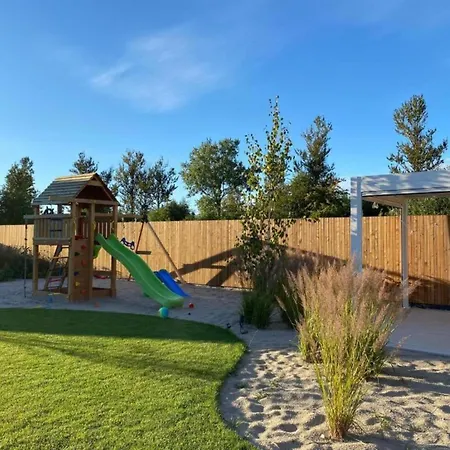Comfortable For 4 People, Grzybowo Holiday home