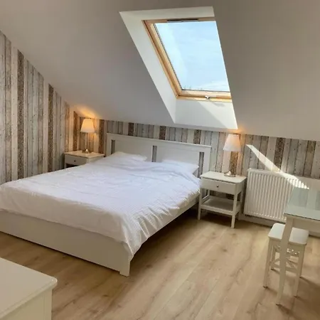 Comfortable, 2-level *